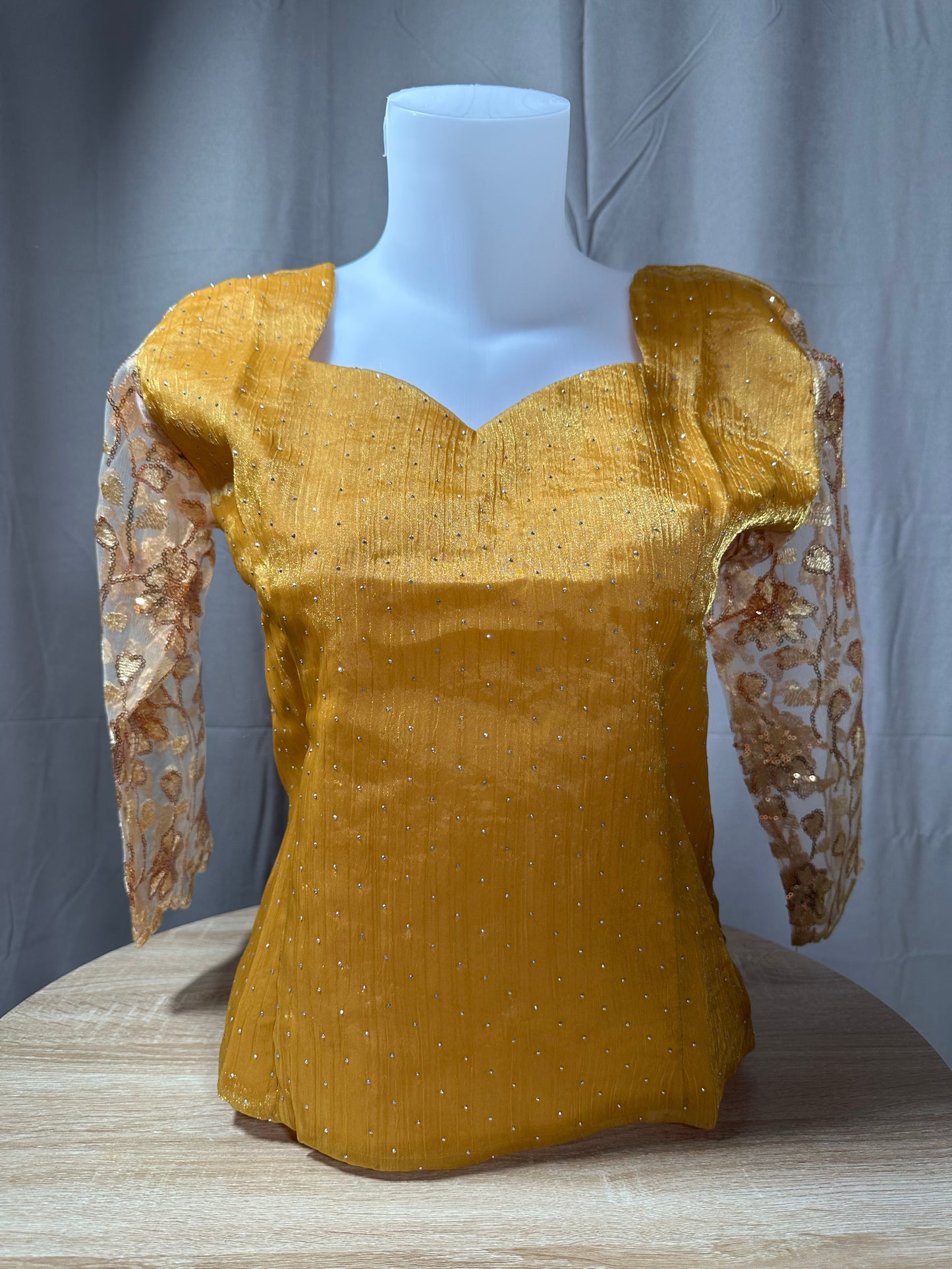 Body organza avec manches dentelle doré