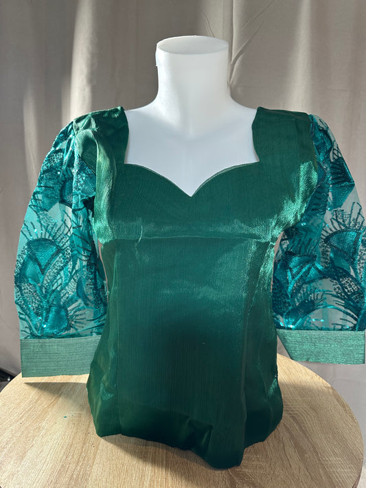 Body organza vert manches dentelles