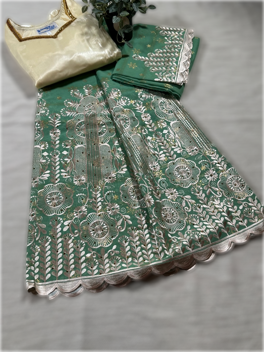 Salouva vert avec motifs beige (avec Pena)