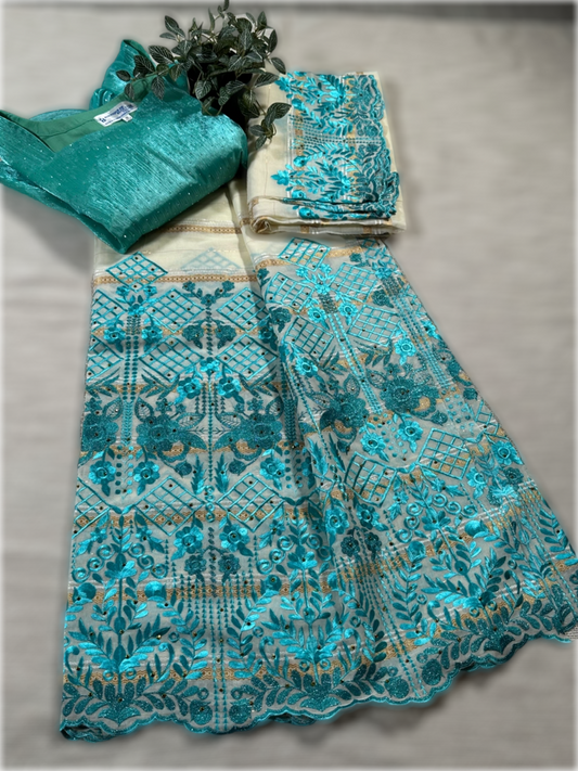 Salouva blanc cassé avec motifs bleu (avec Pena)