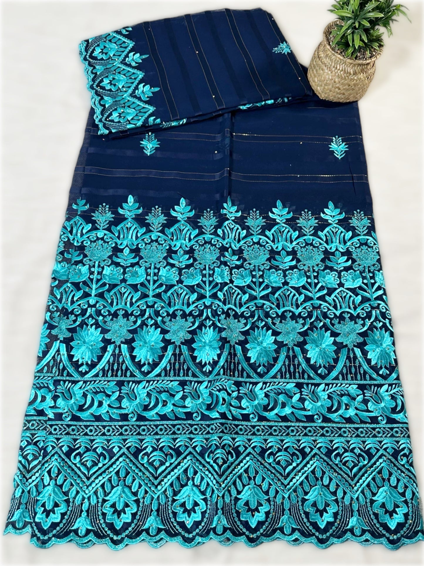 Salouva bleu foncé avec motif bleu clair avec Pena