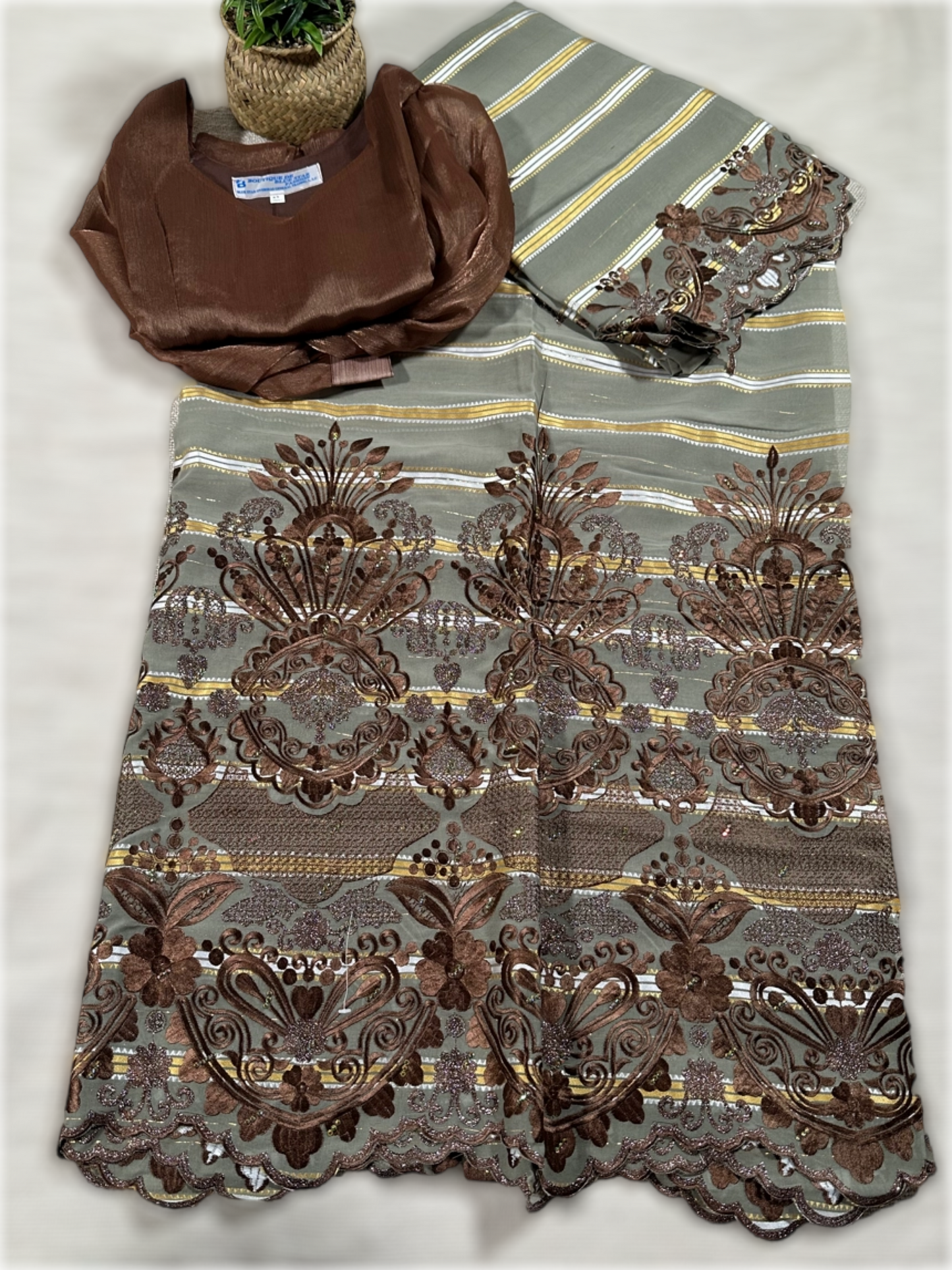 Salouva gris avec motif marron (avec Pena)