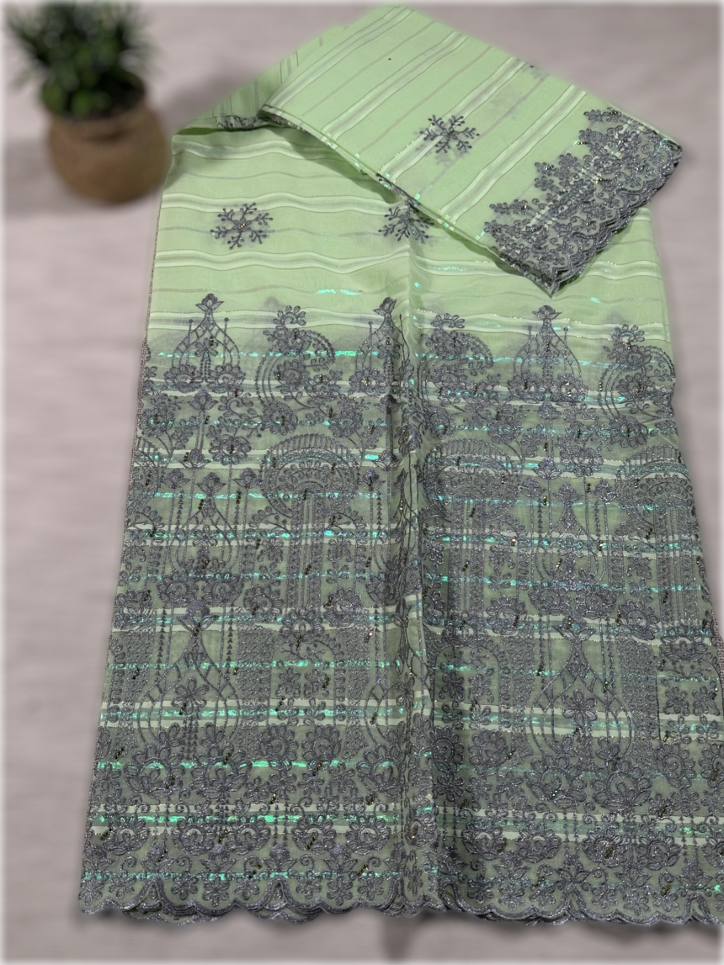 Salouva vert menthe avec motif gris/violet clair (avec Pena )