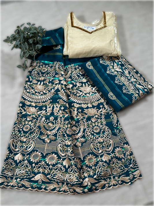 Salouva bleu avec motif beige avec Pena