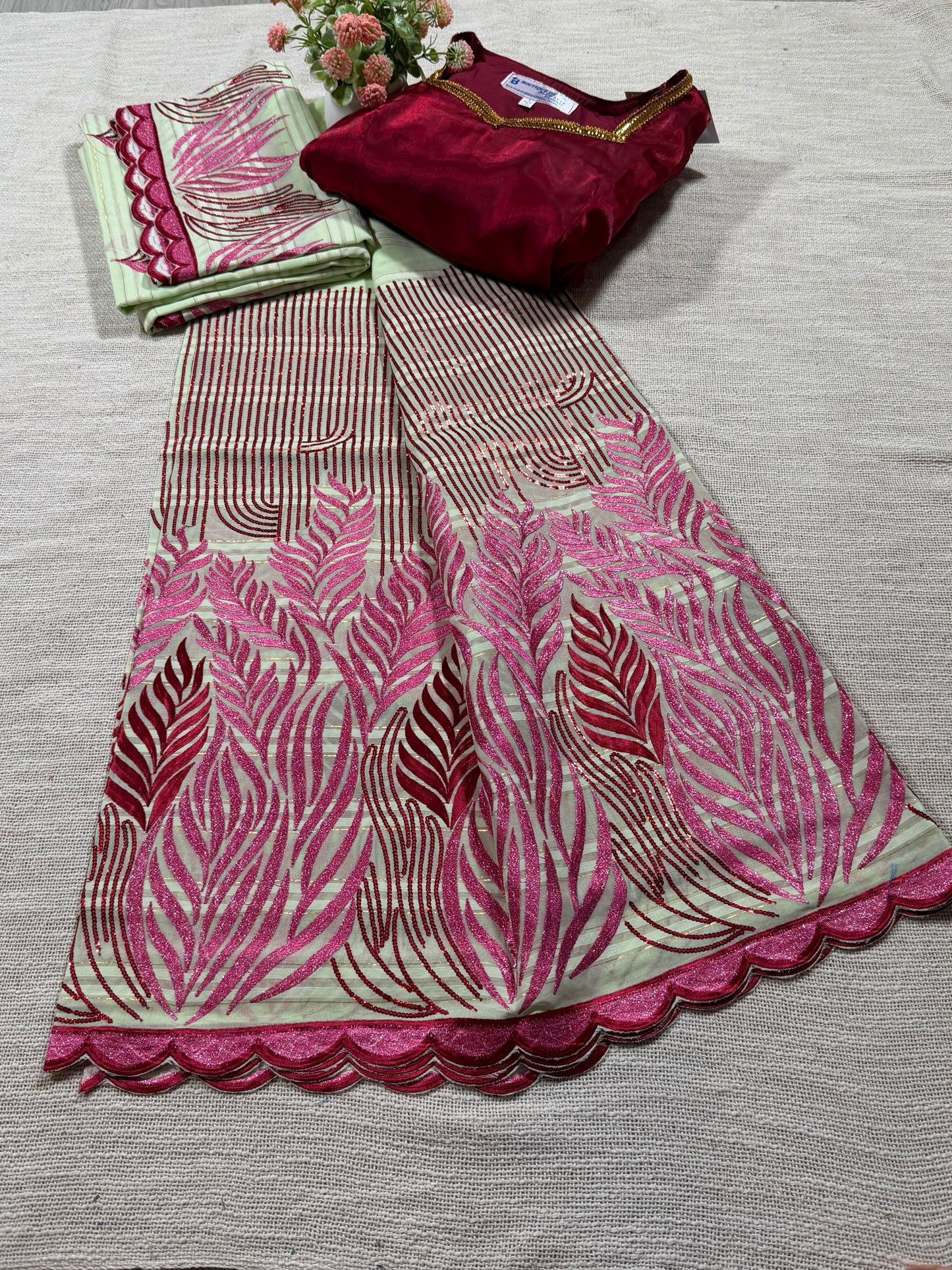 Salouva vert + motifs rose et rouge bordeaux (Sequin)