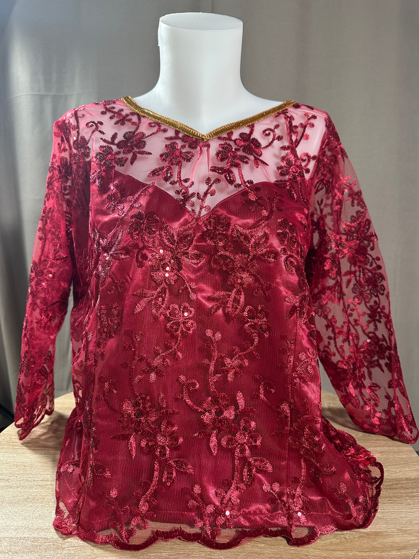 Body dentelle couleur framboise