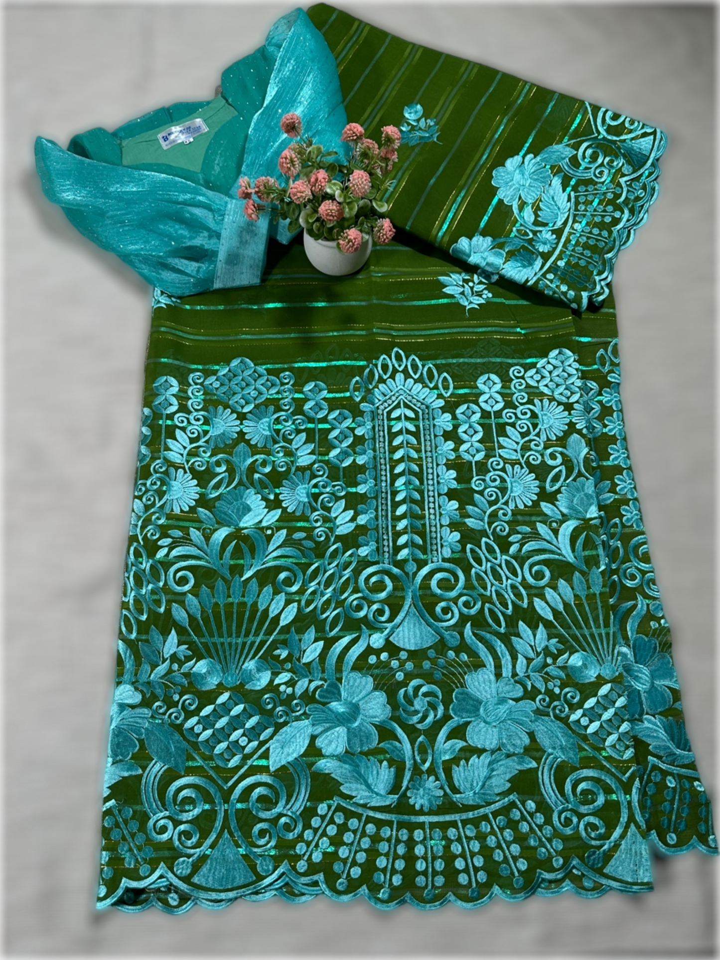 Salouva vert avec motif bleu