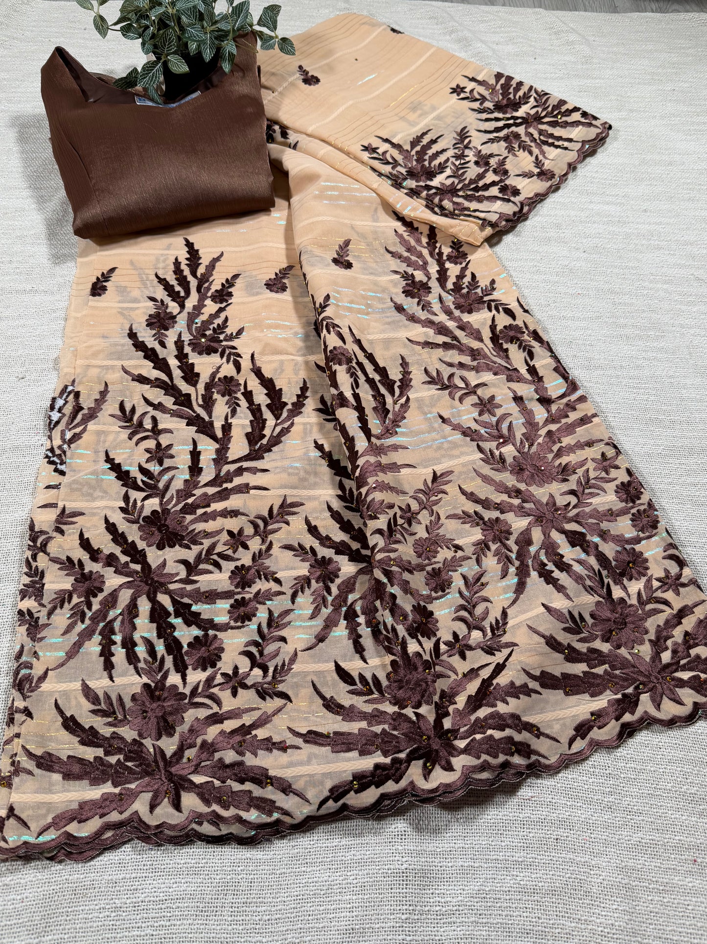 Salouva marron clair + motif marron (avec Pena)